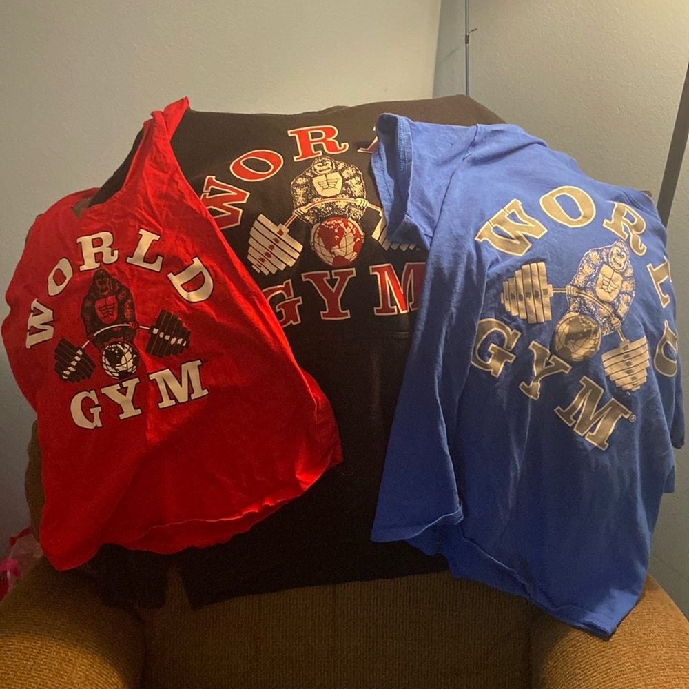 World Gym bundle shirts (2) hoodie (1)
